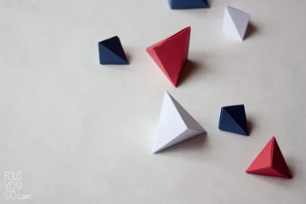 Geometric paper decor - Fold You So! 